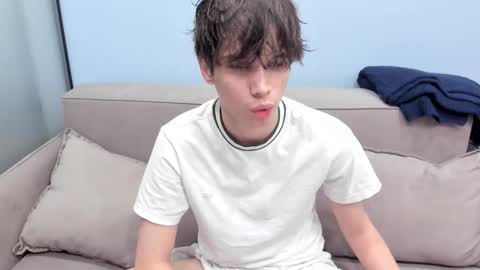 your_shy_guy online show from September 12, 6:41 pm