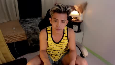 yourasian_bradley online show from February 25, 2:44 pm