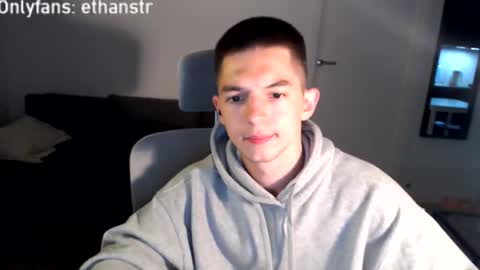 Snapshot of yourethan chatting on September 9, 8:19 pm yourethan online show from September 9, 8:19 pm