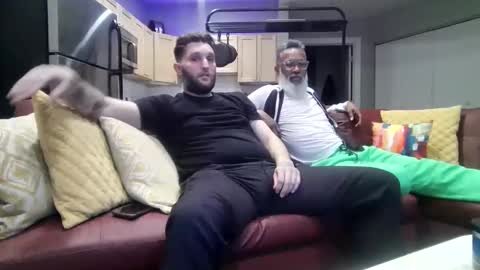 Hey Im Justin online show from March 4, 10:22 am