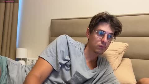 Chris online show from October 20, 6:28 am