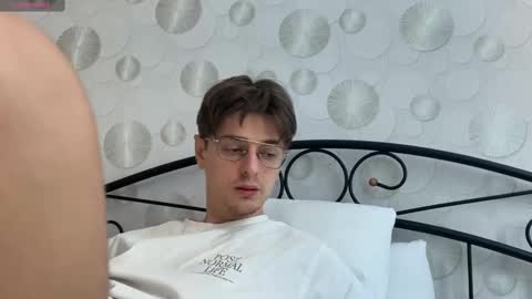 Chris online show from February 24, 8:17 am