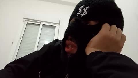 yoursexy150154 online show from February 4, 12:05 am