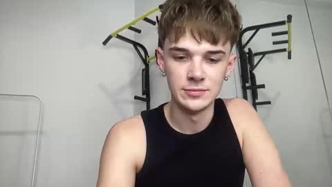 yoursweetyguy online show from December 5, 6:48 pm