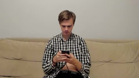 Yue Lang and Samm online show from November 2, 8:13 pm