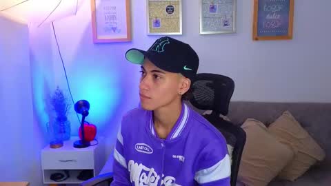 yulian_vasquez online show from November 10, 12:32 pm