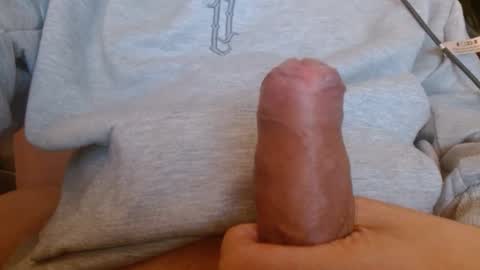 Snapshot of yunaventi chatting on October 6, 11:31 pm FemboyVenti online show from October 6, 11:31 pm