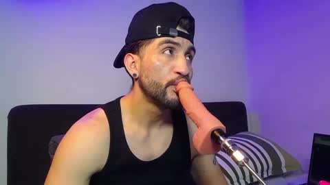 ZAC online show from February 24, 9:52 pm