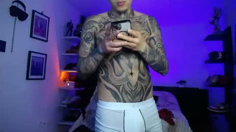 zac_muller1 online show from July 9, 7:45 am