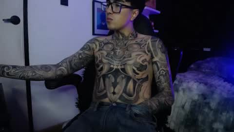 zac_muller1 online show from November 15, 8:16 am