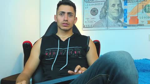 zachpri20 online show from February 7, 2:47 pm