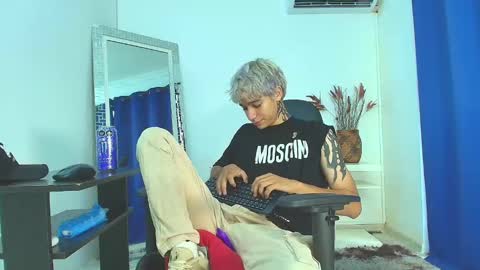 zack online show from February 21, 8:38 pm