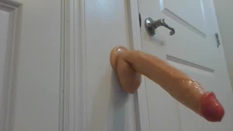 Snapshot of zaddypeg123 chatting on October 9, 2:05 am zaddypeg123 online show from October 9, 2:05 am