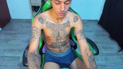 BiG Zafiro online show from March 15, 1:18 pm