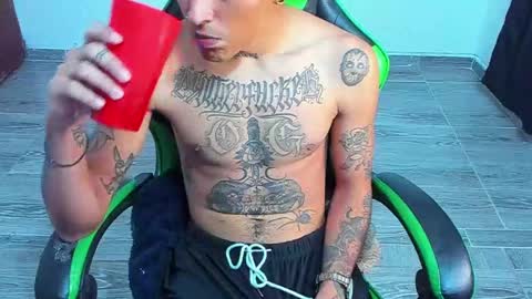 BiG Zafiro online show from April 18, 11:22 am