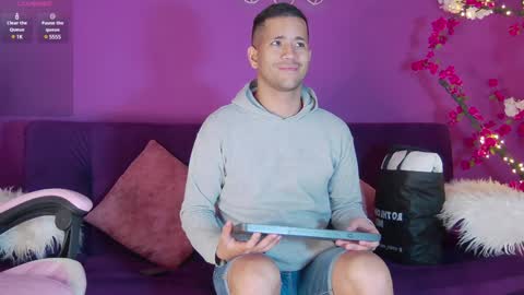 Snapshot of zaid_lion chatting on December 30, 12:42 pm Zaid Mendoza online show from December 30, 12:42 pm