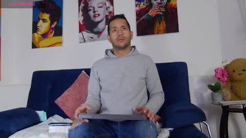 Snapshot of zaid_lion chatting on February 5, 12:06 pm Zaid Mendoza online show from February 5, 12:06 pm