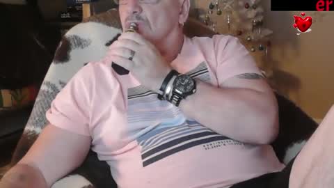 Snapshot of zander007 chatting on September 19, 4:18 pm zander007 online show from September 19, 4:18 pm