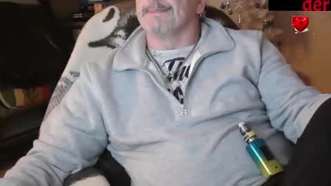 Snapshot of zander007 chatting on October 15, 2:57 pm zander007 online show from October 15, 2:57 pm