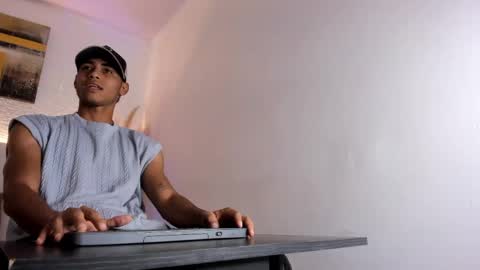 Zander online show from May 21, 1:59 pm