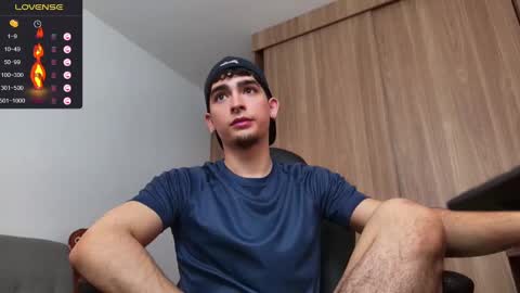 Snapshot of zenn_rush chatting on December 5, 11:49 am Zenn online show from December 5, 11:49 am