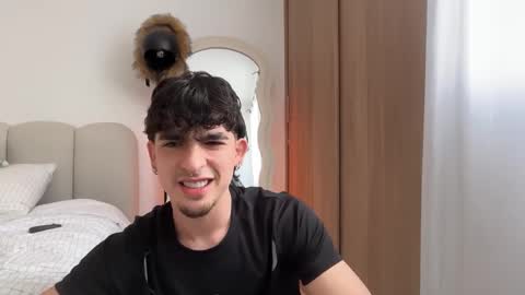 Zenn online show from December 4, 1:51 pm