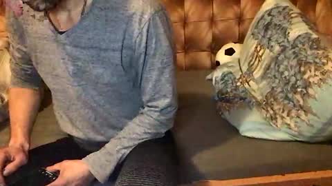 zervale online show from December 9, 3:56 pm