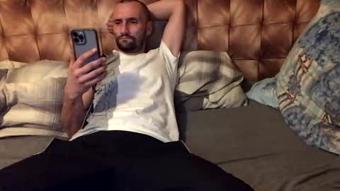 zervale online show from January 4, 3:49 pm