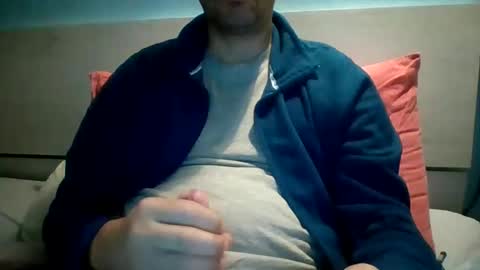 zeus online show from December 4, 8:12 am