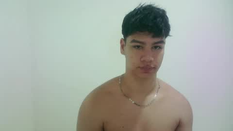 zeus_183 online show from June 6, 5:24 am