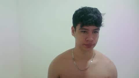 zeus_183 online show from February 19, 5:48 am