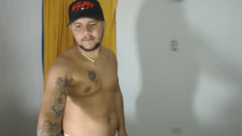 zeus_gle777 online show from May 29, 11:26 pm