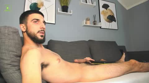 Snapshot of zeyn_edwards chatting on October 1, 4:22 pm ZEYN online show from October 1, 4:22 pm