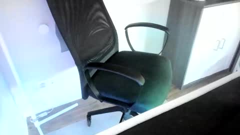 ziemlichflutschig online show from April 7, 5:07 am