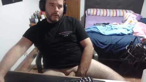 Snapshot of zuheyla26 chatting on December 11, 2:00 am Zuheyla online show from December 11, 2:00 am