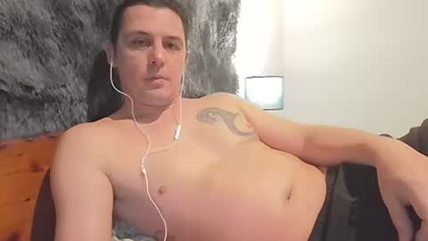 Artnoyz Shower online show from January 15, 9:39 pm