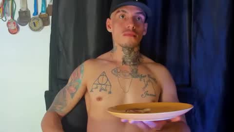 Snapshot of zyongarcia2020 chatting on December 19, 10:02 am zyon garcia online show from December 19, 10:02 am