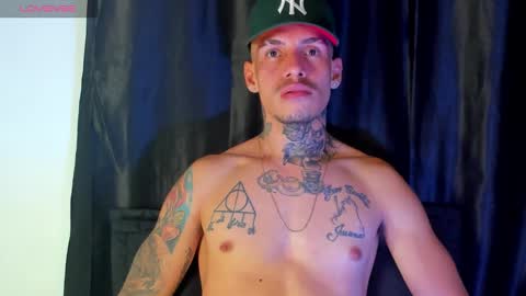 Snapshot of zyongarcia2020 chatting on December 6, 3:22 pm zyon garcia online show from December 6, 3:22 pm