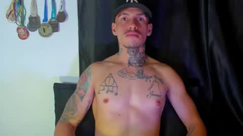 Snapshot of zyongarcia2020 chatting on December 30, 11:28 pm zyon garcia online show from December 30, 11:28 pm