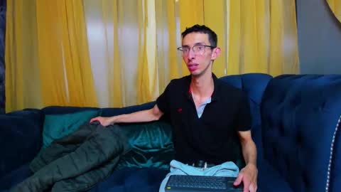 Zyro Nigth online show from January 8, 7:41 pm