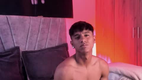 zyzz_1812 online show from October 3, 5:29 pm