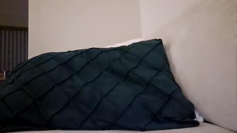 zzxrxx683353 online show from November 29, 6:37 am