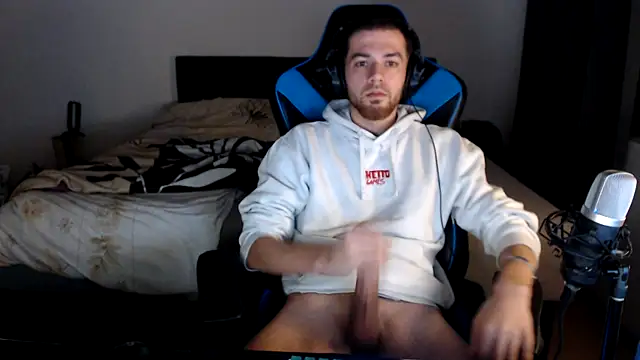 AlbanerYaro45 online show from December 15, 11:31 pm