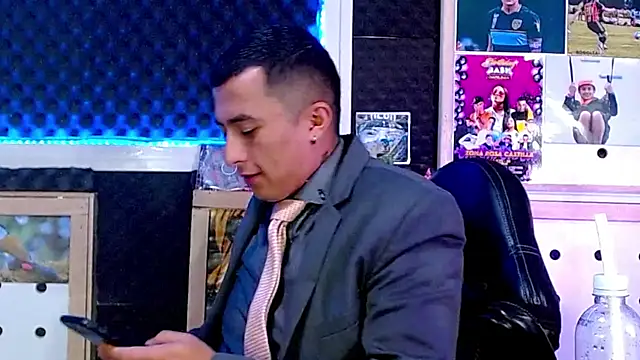 Darko0717 online show from March 14, 2:41 pm