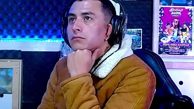 Darko0717 online show from March 15, 12:47 am