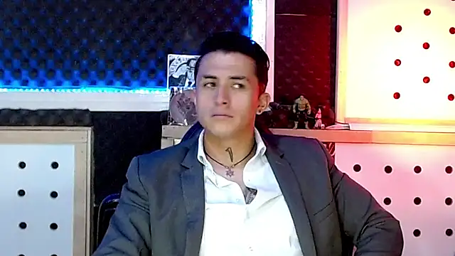 Darko0717 online show from December 20, 2:49 pm