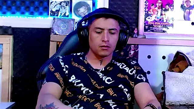 Darko0717 online show from March 8, 2:43 am