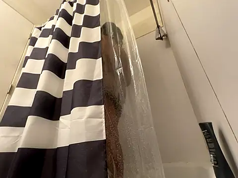 Snapshot of BD2LONG chatting on October 24, 9:38 pm BD2LONG online show from October 24, 9:38 pm