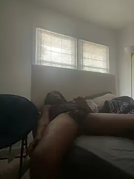 Snapshot of BD2LONG chatting on February 27, 1:17 pm BD2LONG online show from February 27, 1:17 pm