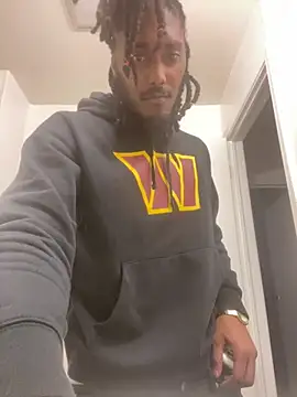 Snapshot of BD2LONG chatting on February 8, 6:22 am BD2LONG online show from February 8, 6:22 am